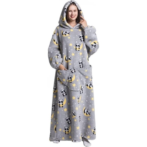 ⭐Sweat Panda Warm Giant Hoodie Thick Flannel Blanket with Sleeve - Picture 1 of 4